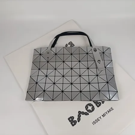 イッセイ ミヤケ ハンドバッグ