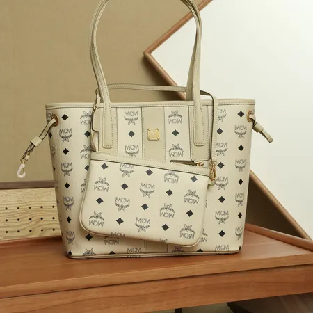 エムシーエム ハンドバッグ