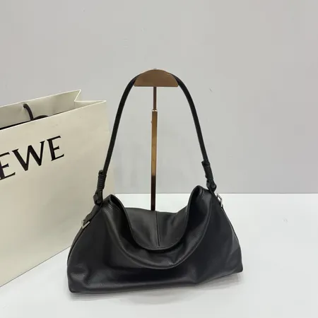 ロエベ ショルダーバッグ