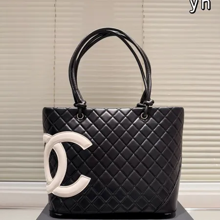 シャネル ハンドバッグ