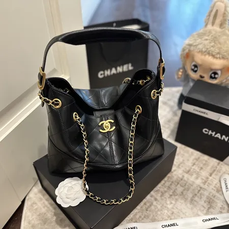シャネル ハンドバッグ