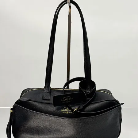 ジバンシィ ハンドバッグ