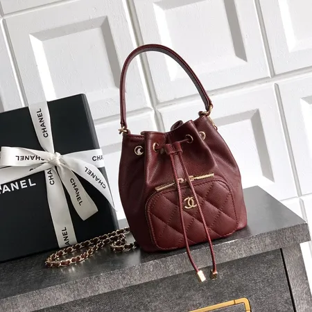 シャネル ショルダーバッグ