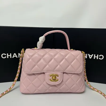 シャネル ショルダーバッグ