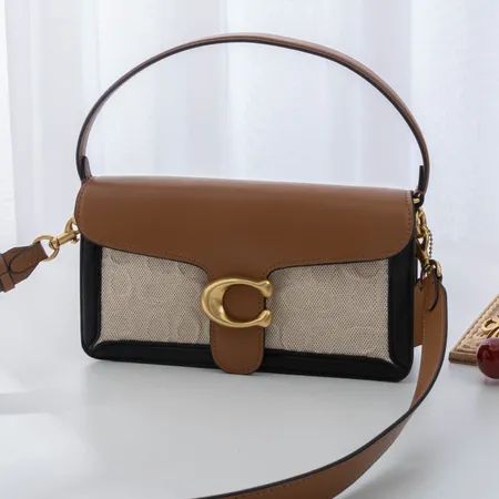 フェンディ ショルダーバッグ