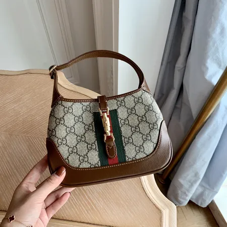 グッチ ショルダーバッグ