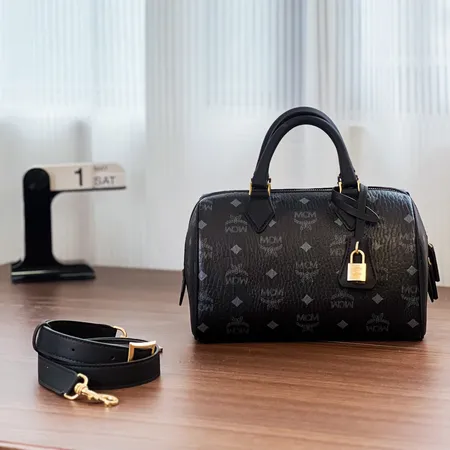 エムシーエム ハンドバッグ