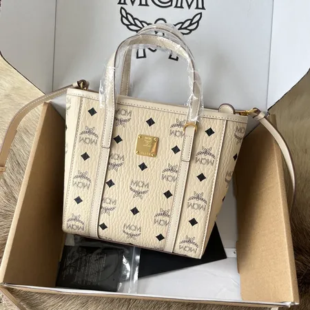 エムシーエム ハンドバッグ