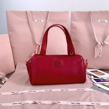 ミュウミュウ ショルダーバッグ