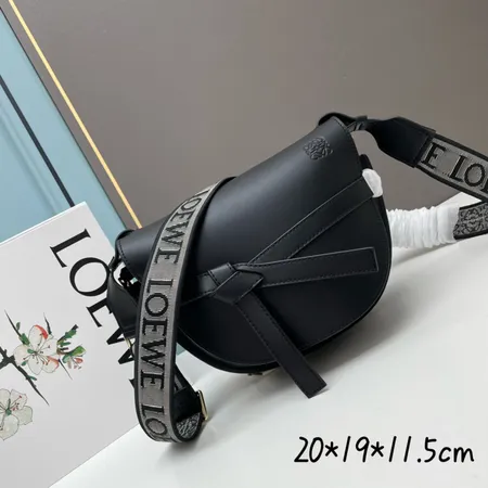 ロエベ ショルダーバッグ