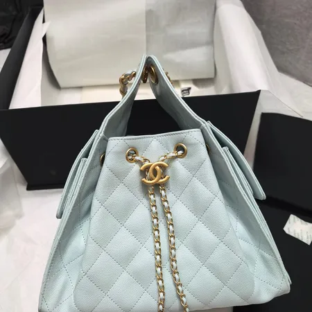 シャネル ハンドバッグ