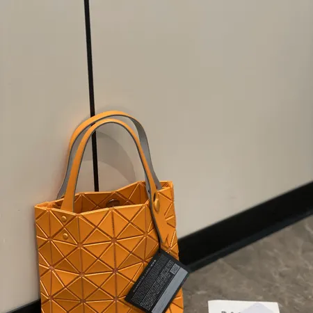 イッセイ ミヤケ ハンドバッグ