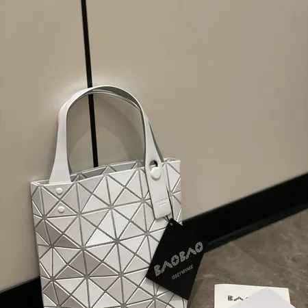 イッセイ ミヤケ ハンドバッグ