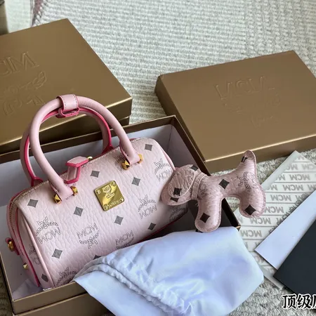 エムシーエム ショルダーバッグ