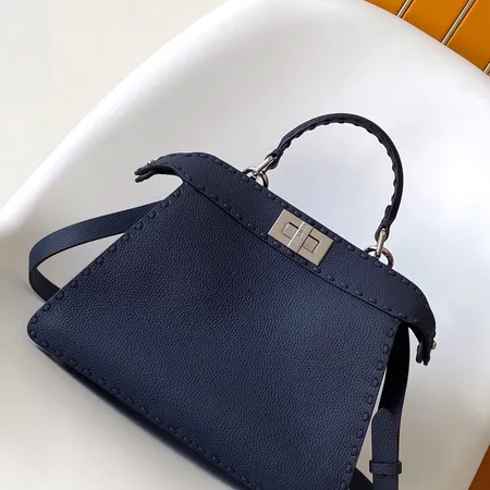 フェンディ ハンドバッグ