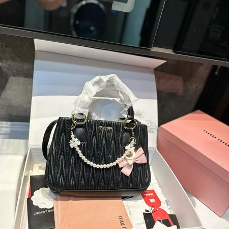 ミュウミュウ ハンドバッグ