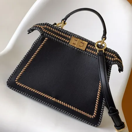 フェンディ ハンドバッグ