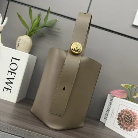 ロエベ ハンドバッグ