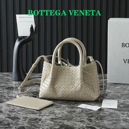 ボッテガ ヴェネタ ショルダーバッグ
