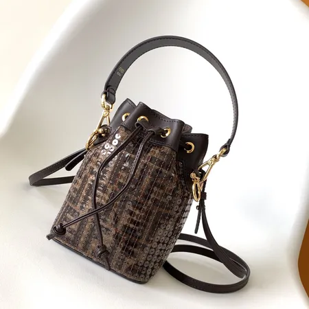 フェンディ ハンドバッグ