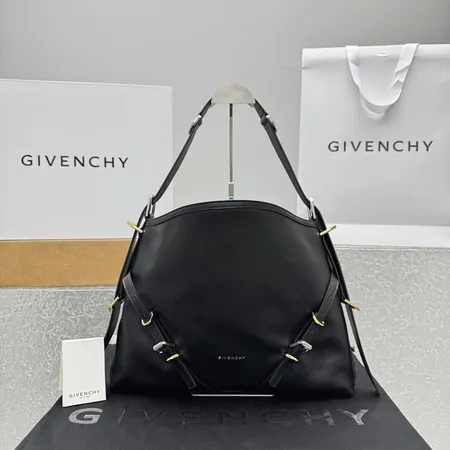 ジバンシィ ハンドバッグ