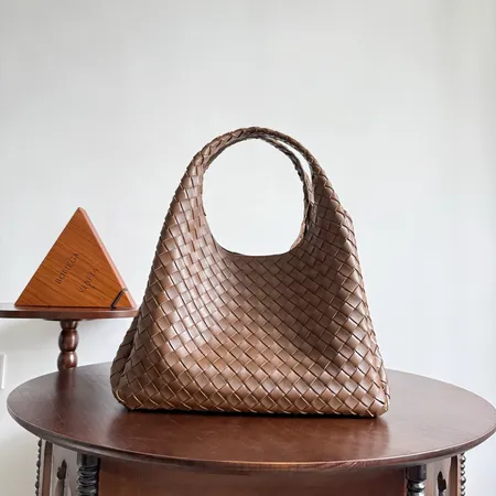 ボッテガ ヴェネタ ハンドバッグ