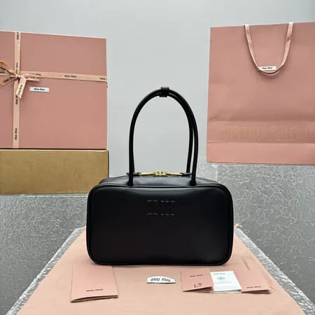 ミュウミュウ ハンドバッグ