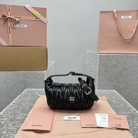 ミュウミュウ ハンドバッグ