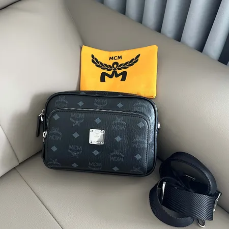 エムシーエム ショルダーバッグ