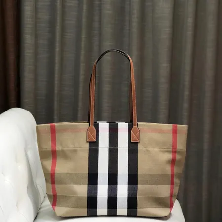 バーバリー ス ハンドバッグ