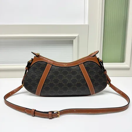 セリーヌ ショルダーバッグ