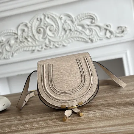 クロエ ショルダーバッグ