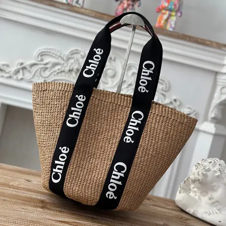 ヴァレンティノ ハンドバッグ