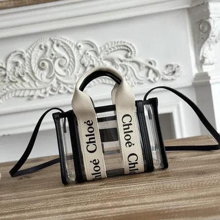 ヴァレンティノ ハンドバッグ