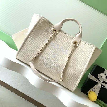 シャネル ハンドバッグ