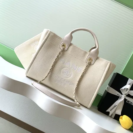 シャネル ハンドバッグ