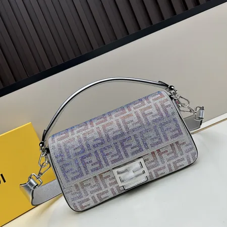 フェンディ ハンドバッグ