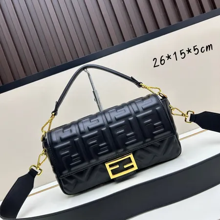 フェンディ ハンドバッグ