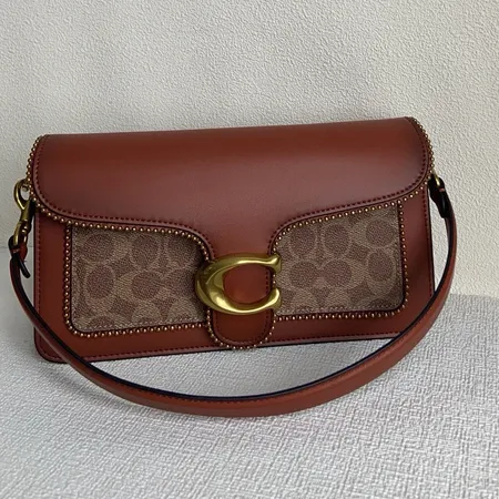 フェンディ ハンドバッグ