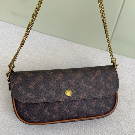 フェンディ ハンドバッグ