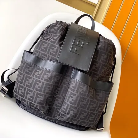 フェンディ リュックサック