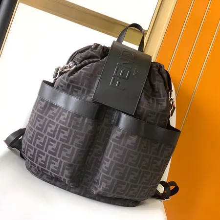 フェンディ リュックサック
