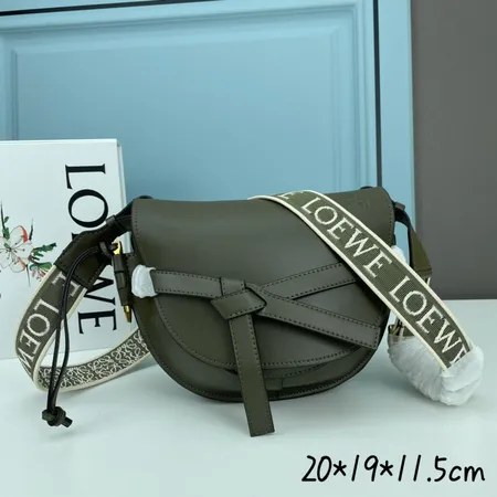 ロエベ ショルダーバッグ