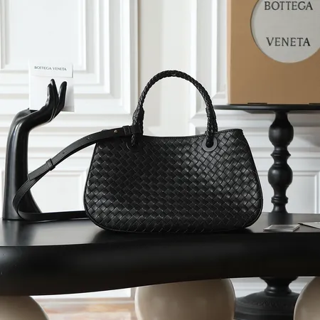 ボッテガ ヴェネタ ハンドバッグ