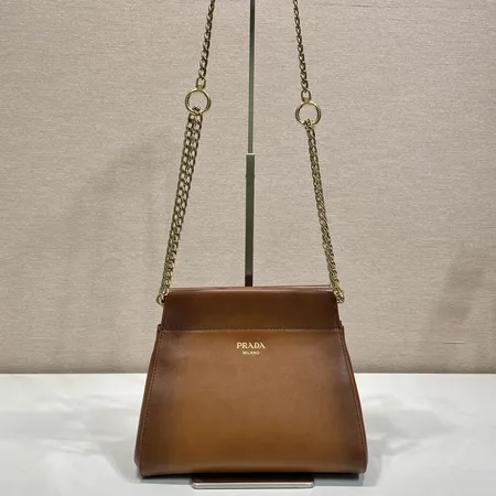 プラダ ショルダーバッグ