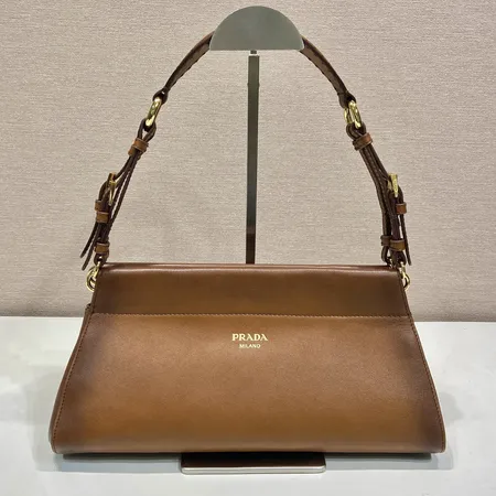 プラダ ショルダーバッグ