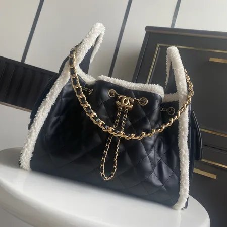 シャネル ハンドバッグ