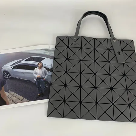 イッセイ ミヤケ ハンドバッグ