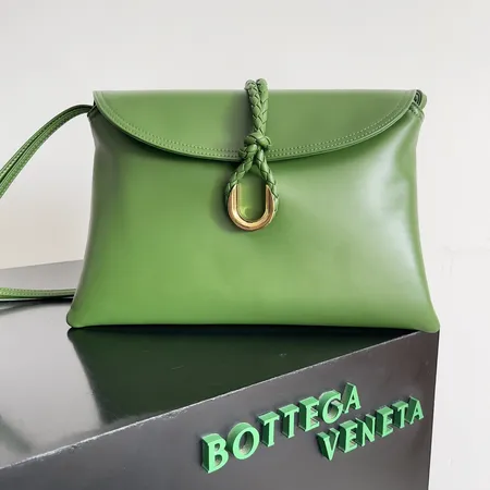 ボッテガ ヴェネタ ショルダーバッグ