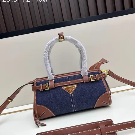 プラダ ハンドバッグ